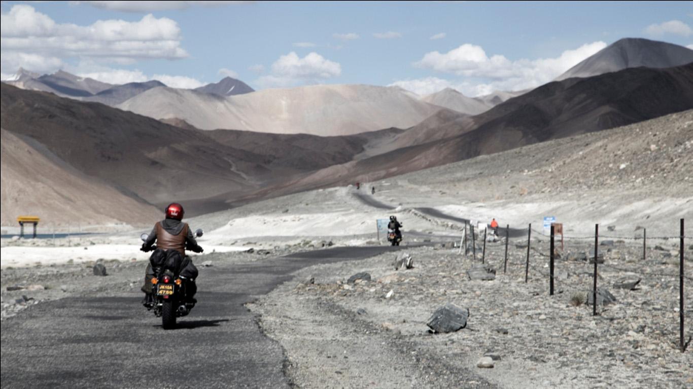 Day 3: Leh to Nubra Valley