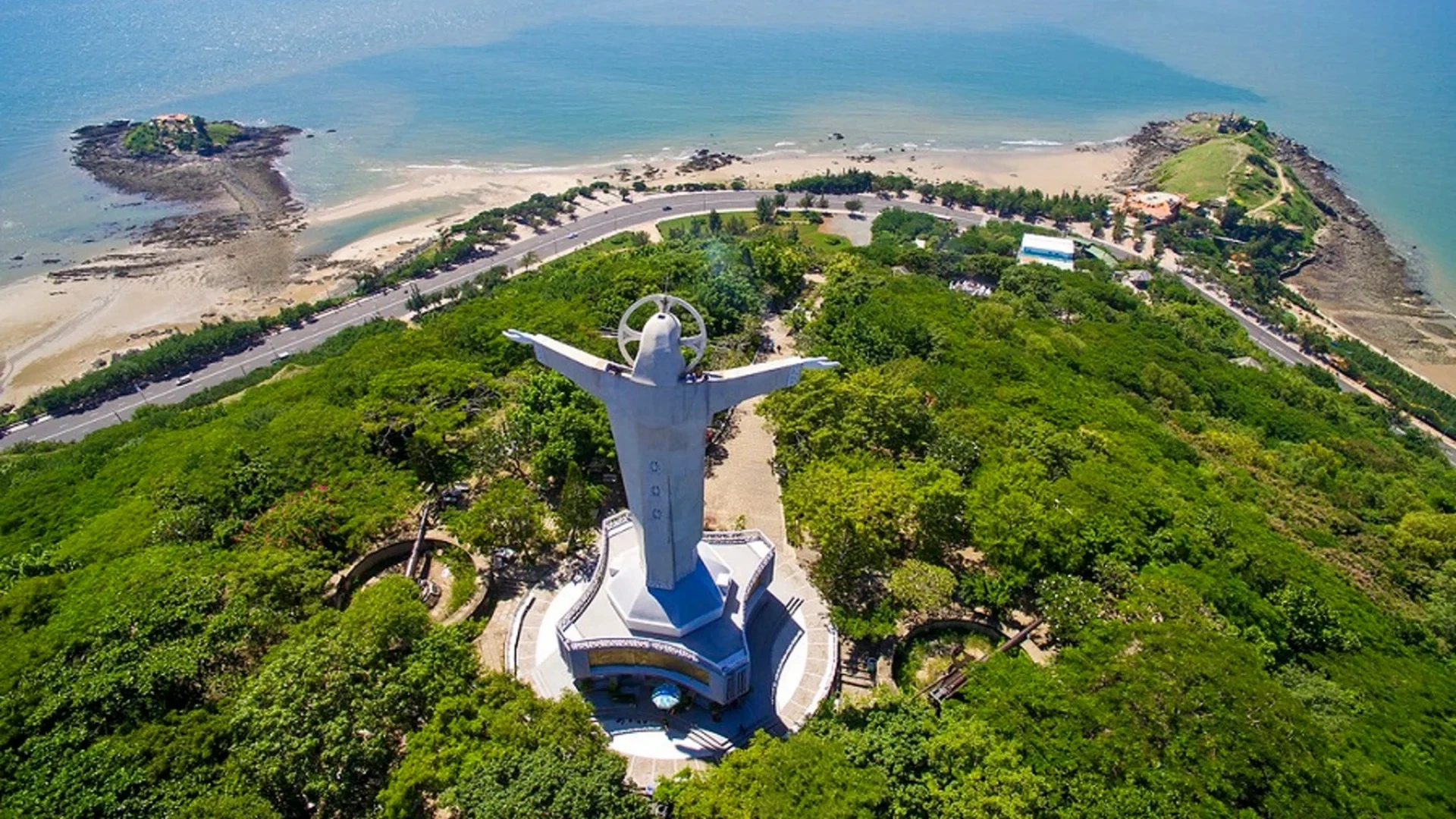 DAY 5: HO CHI MINH – CU CHI TUNNELS (SIC TOUR) – FLIGHT AFTER 17:00 TO DANANG